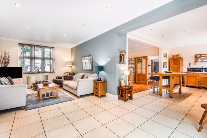 Kitchen/Living- click for photo gallery